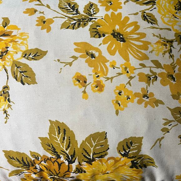 VTG 1960s Floral Pillow - Picture 7 of 10
